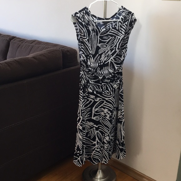 Enfocus 6 Black White Floral Scoop Fit Cap Sleeve - Picture 2 of 2